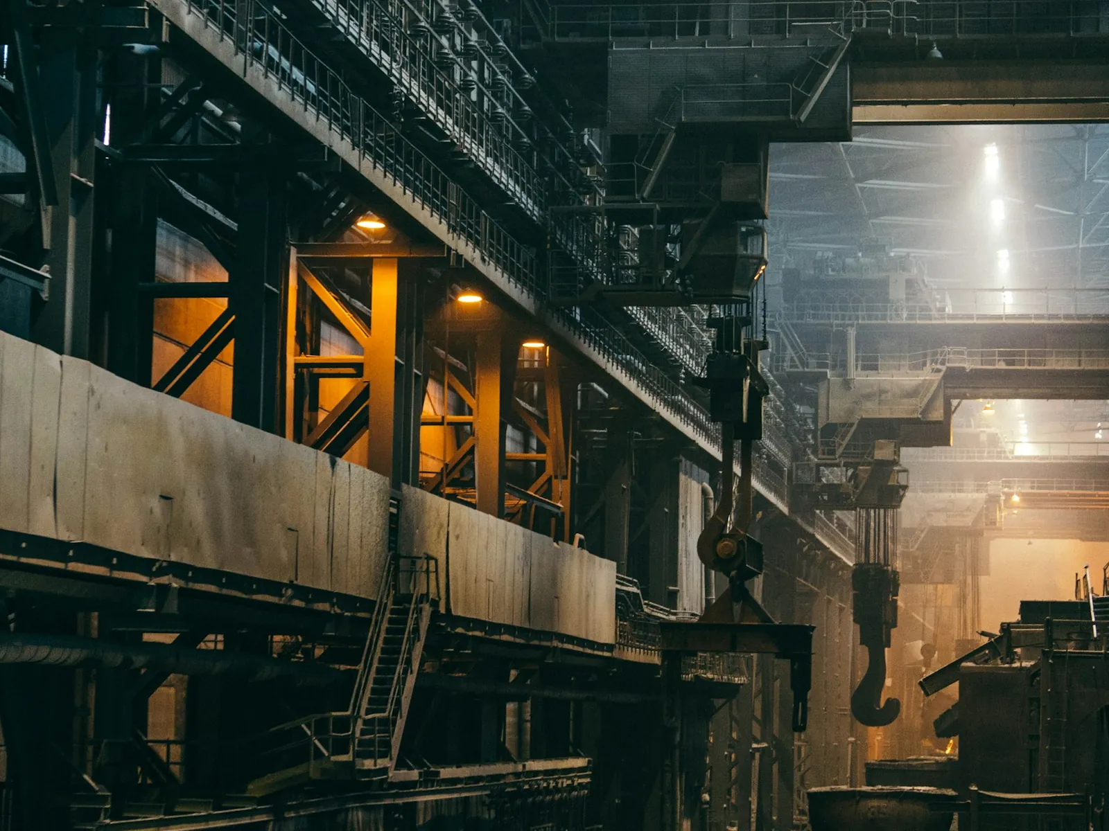 Innenraum einer industriellen Produktionshalle